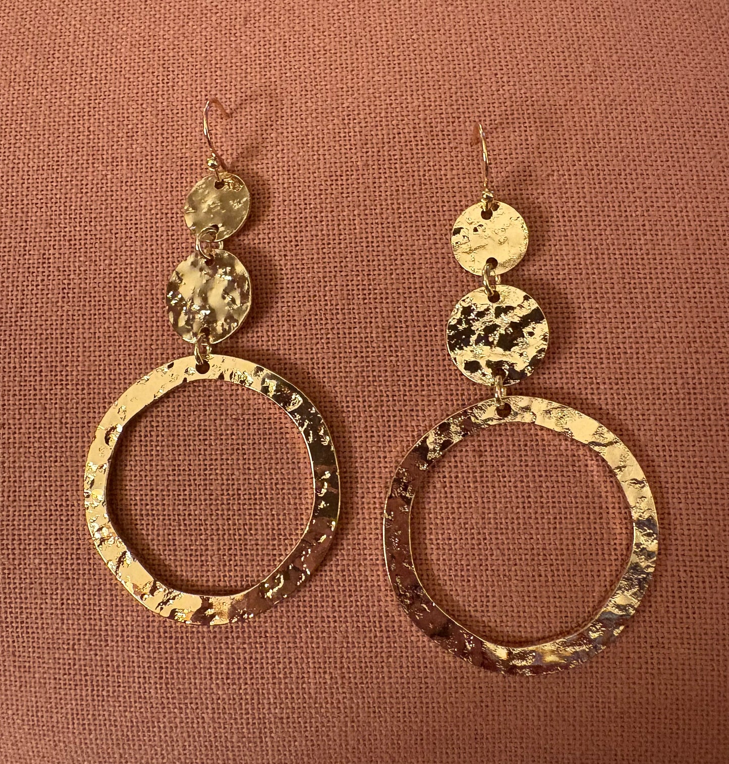 Earrings - Graduated Hammered Open & Closed Circle