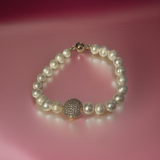 Pearl Large rhinestone accent Bracelet with magnetic latch