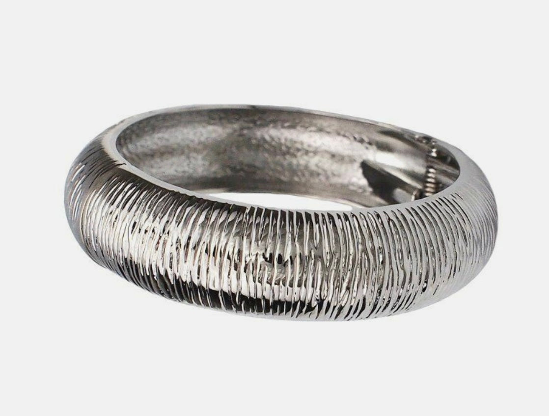 Bracelet- Maxi Chunky Hinged Statement Cuff in gold or silver
