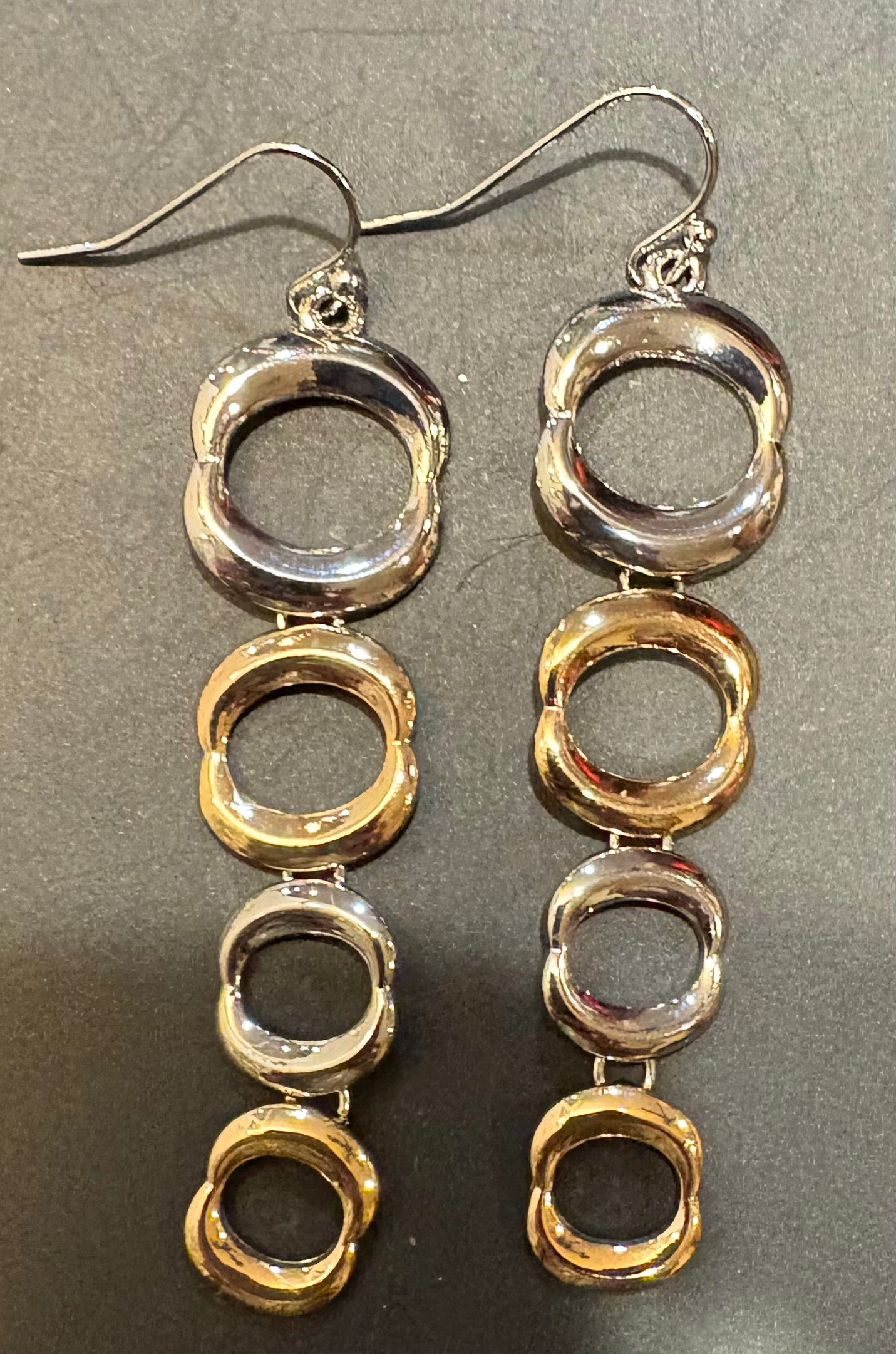Two Tone Graduated “O” dangle earrings