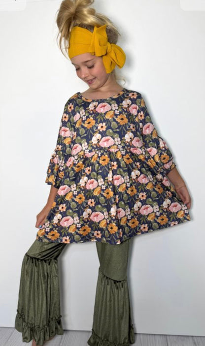 Clothing for Toddler Girl - Navy Wispy Floral Girls Set