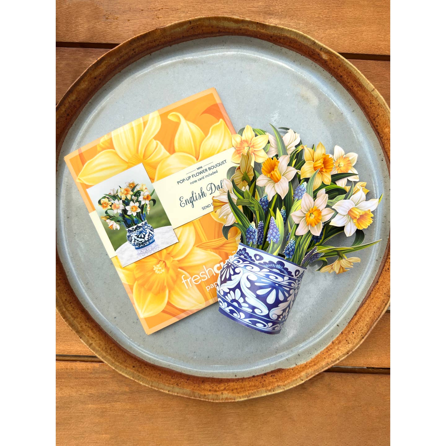 Mini English Daffodils - mini pop up bouquet flower greeting card