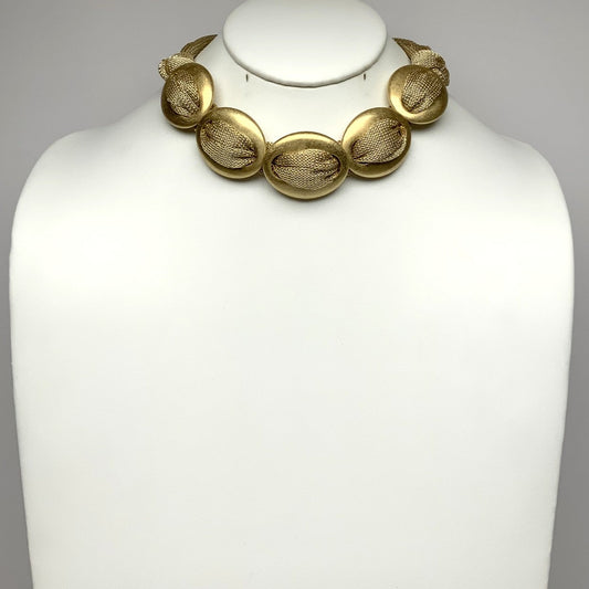 Oval Mesh Necklace Available in 2 colors