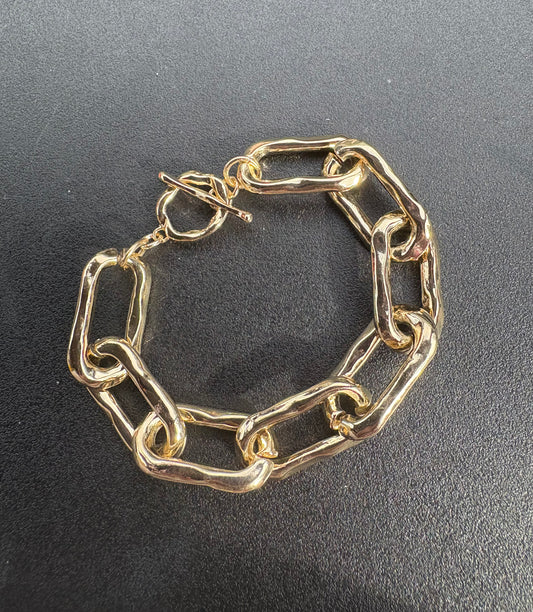Hammered Chain Link Bracelet with Toggle Clasp available in 2 colors