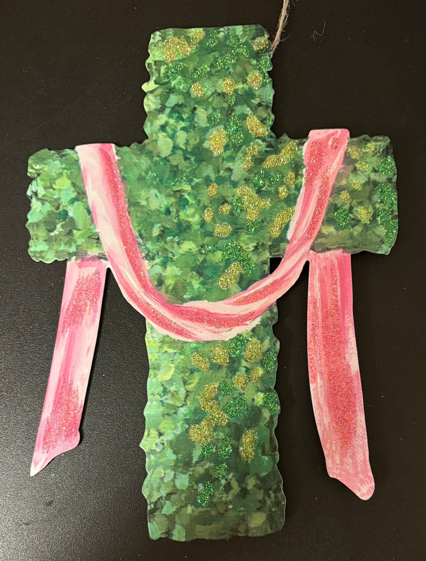 Decor - RTC Gallery Boxwood Cross available in 3 colors