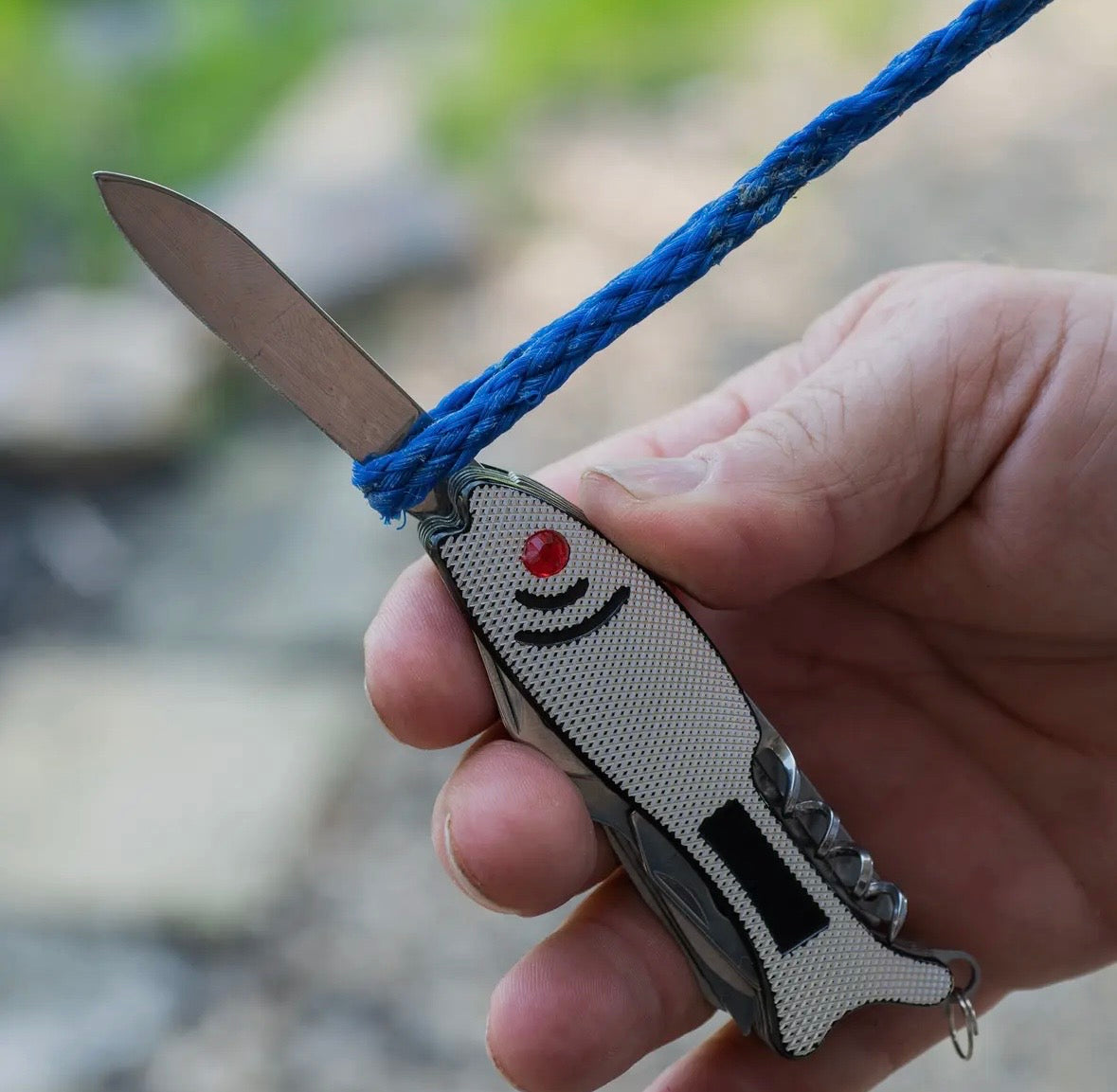 Mad Man - Fisherman's Friend Pocket Tool