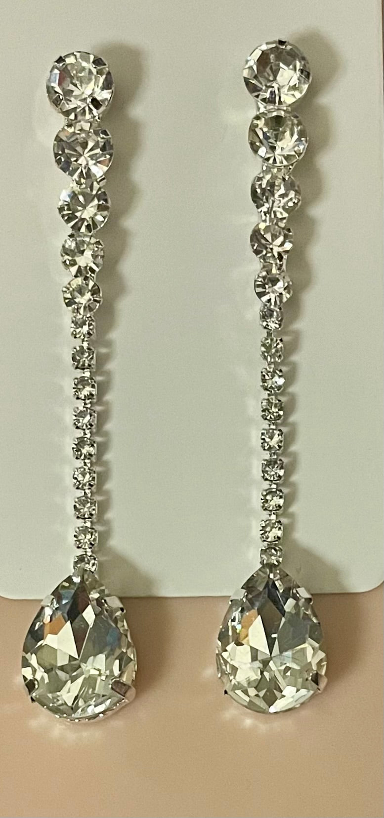 Rhinestone Graduated Teardrop Dangle Earrings